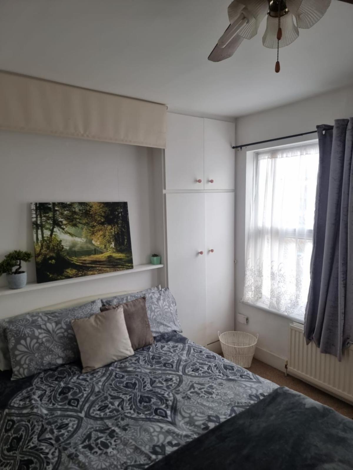 Cozy Rooms 25 Min Liverpool Street ロンドン エクステリア 写真