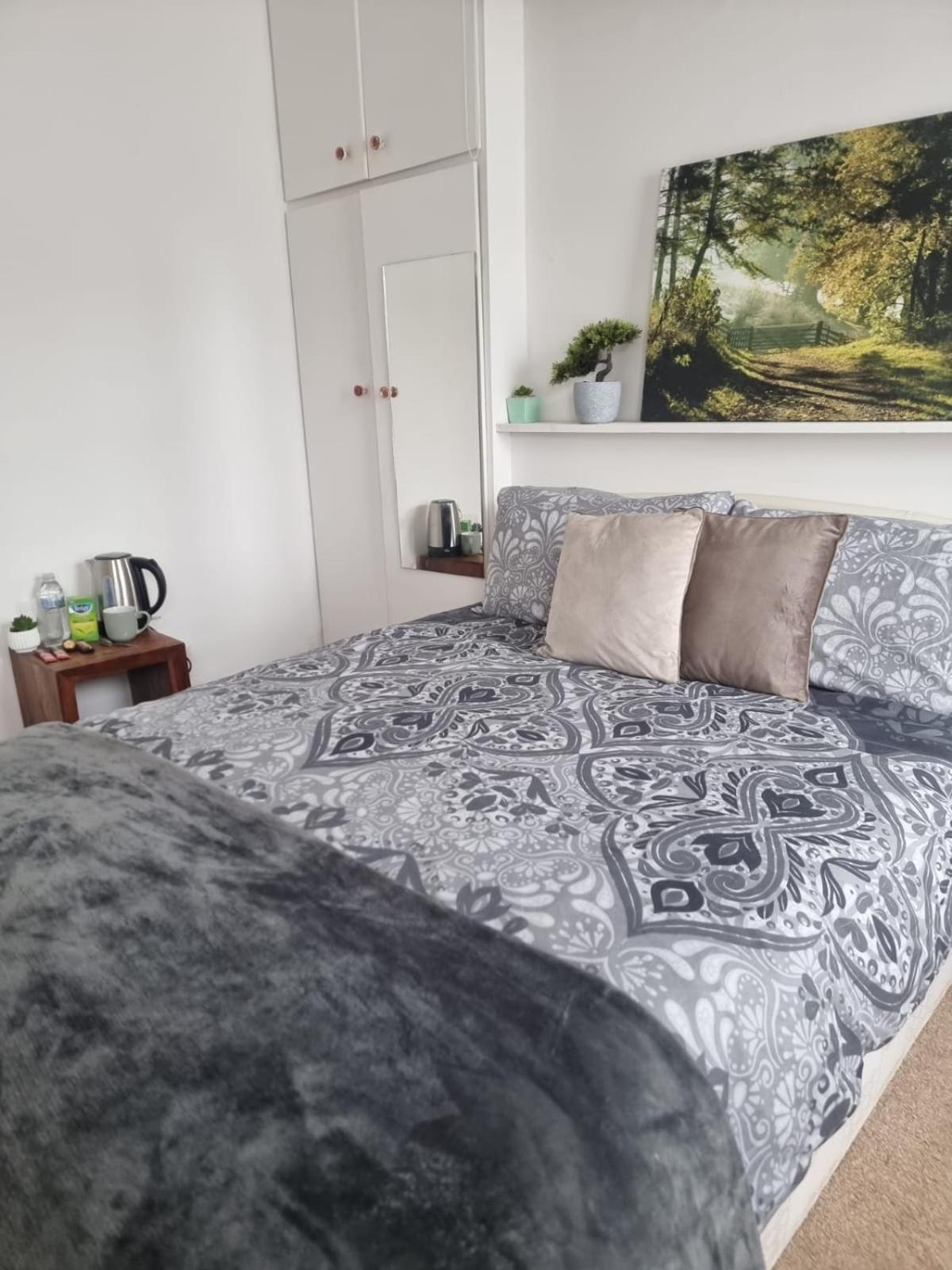 Cozy Rooms 25 Min Liverpool Street ロンドン エクステリア 写真